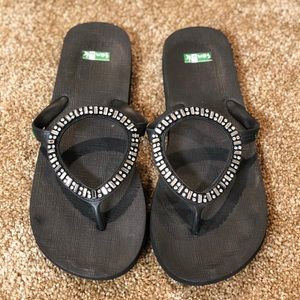 Sanuk jeweled Black sandals